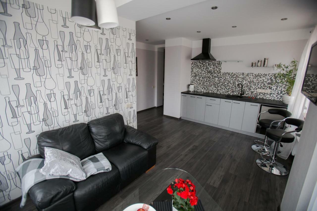 Park Apartments Валмиера Екстериор снимка